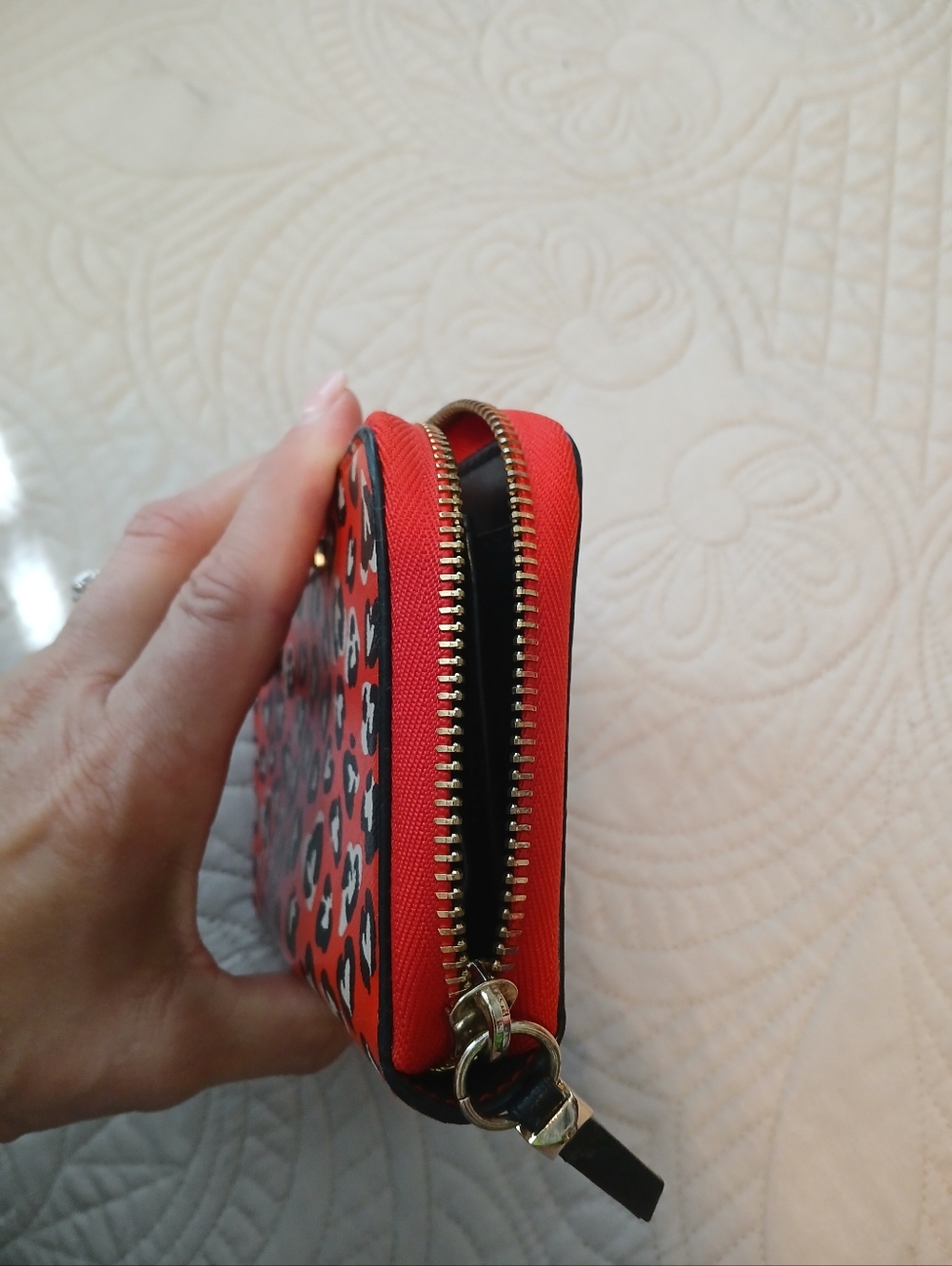 ☀️☀️Stella & Dot Red Leopard Heart Zip Wallet - Picture 3 of 5